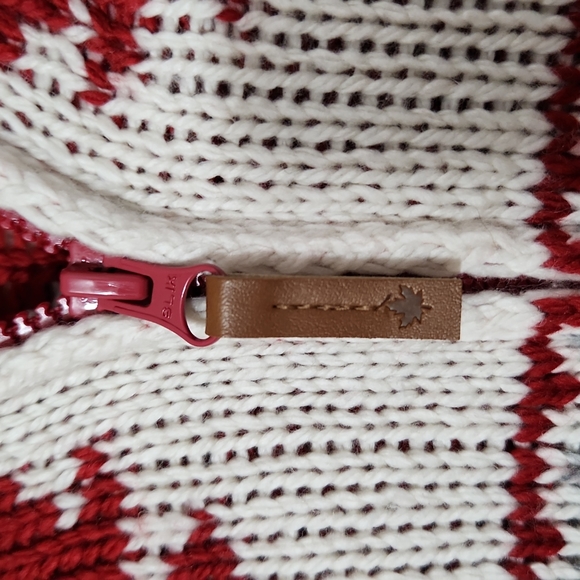 Campfire Ready 🔥 🌼HPx2 🍁 NWT Canadiana Nordic zipp Girls XL Sweater w/moose - Picture 10 of 14